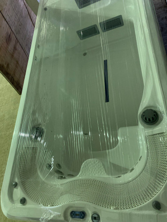 Плавательный спа-бассейн JNJ Spas Swim Pro SPA-8268